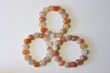 Edelstein-Armbänder