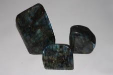 Labradorit rundum poliert