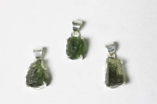 Moldavite pendant Sterling Silver 2,2-2,3gr. p.pc.
