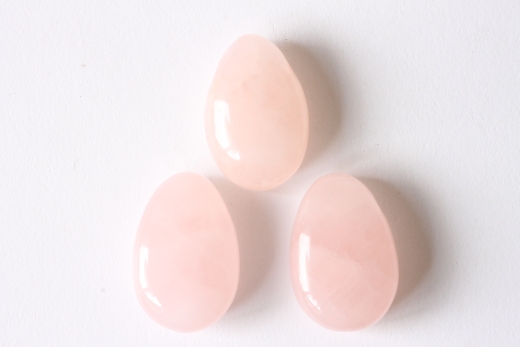 Set of 5 drilled rose quartz tumbled stones