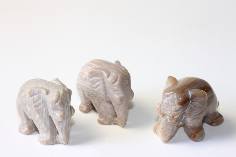 Set of 3 elephants approx. 35x25mm different wood Burma