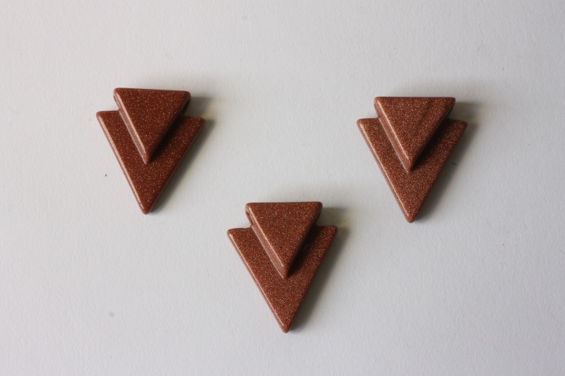 Set of 3 double triangle pendants, gold sandstone