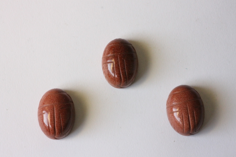 Set of 3 scarabs 30mm for leather strap gold sandstone synth.