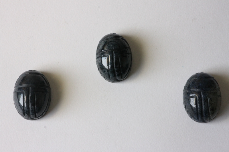 Set of 3 scarabs 30mm for leather strap Dumortierite