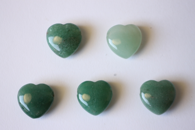 Set of 5 heart drilled aventurine