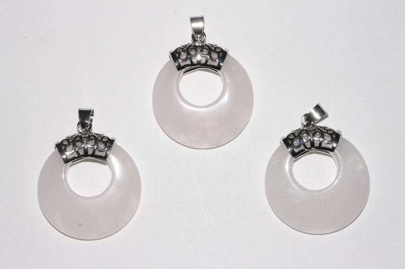 3pcs. Rose quartz donut pendant