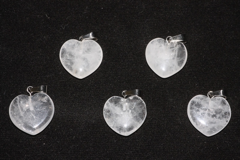 10pcs. Heart pendant 20mm rock crystal B-Qual.