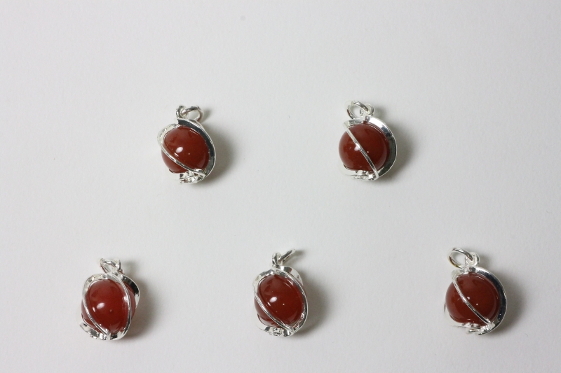 5pcs. Carnelian spiral ball pendant 10mm