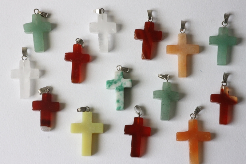 Set of 100 cross pendant mix