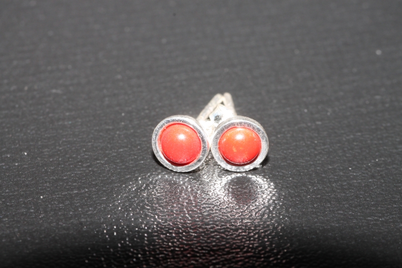 Coral rec. earsticks 4mm Cab. Sterling-silver