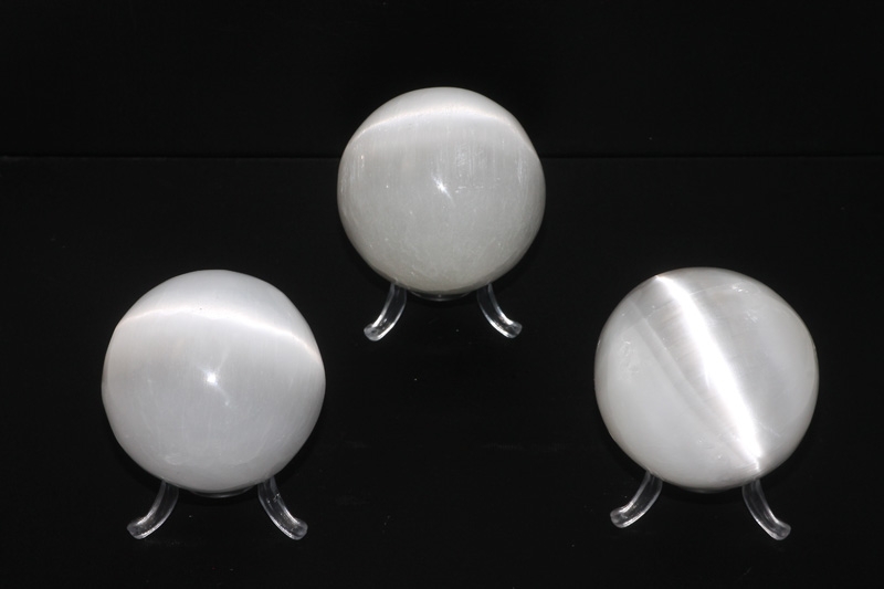 Selenite spheres 60mm Morocco