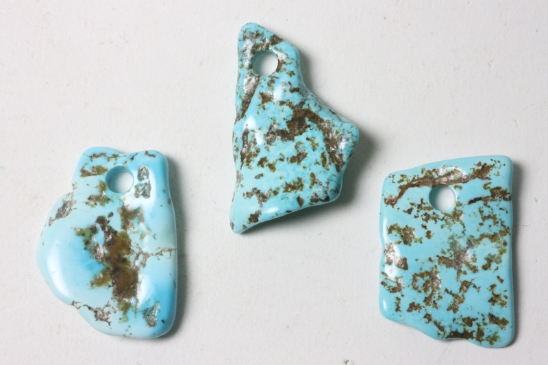 Natural turquoise free-form 4mm geb. to 3-6gr