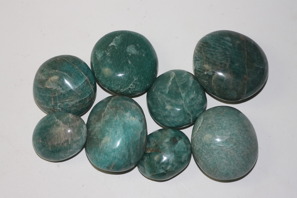 2,5kg Amazonite tumbled stones Jumbo Madagascar