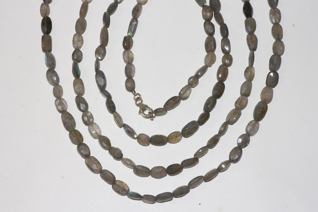 Labradorite necklace oval fac. approx.9x5mm/45cm