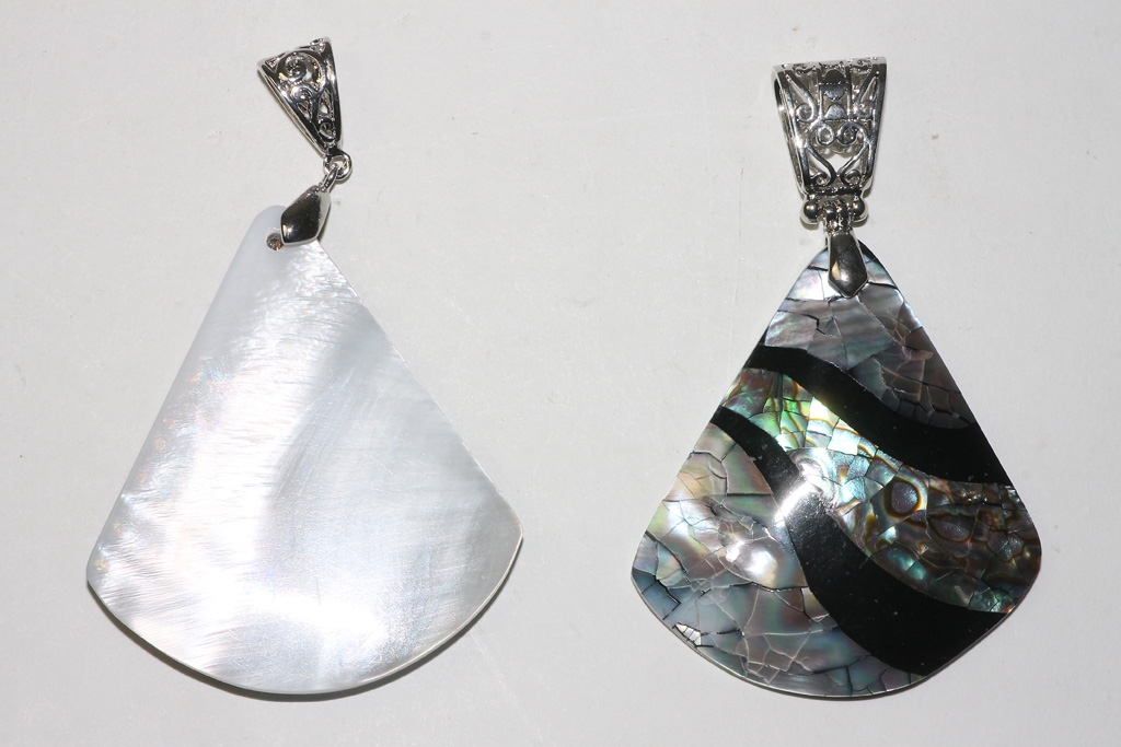 Pendant mother of pearl Triangle