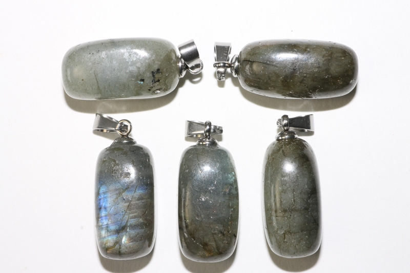 Set of 5 labradorite tumbled stones with eyelet