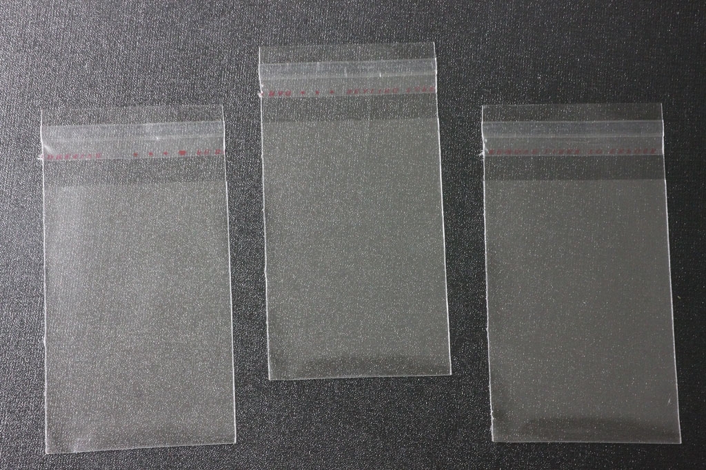 1000pcs. Transparent bags with adhesive strips 90x60mm