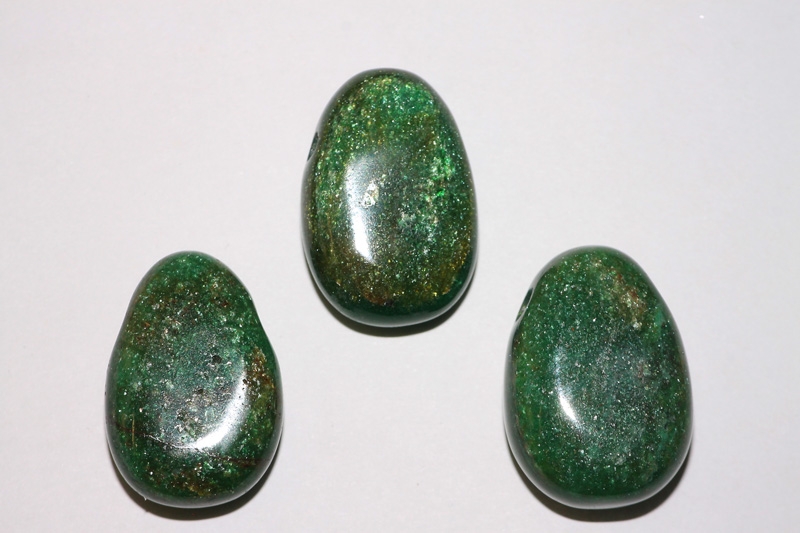 Set of 5 fuchsite tumbled stones drilled