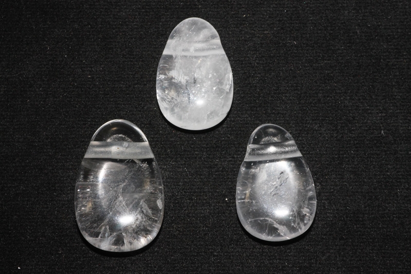 Set of 5 Girasol quartz tumbled stones drilled