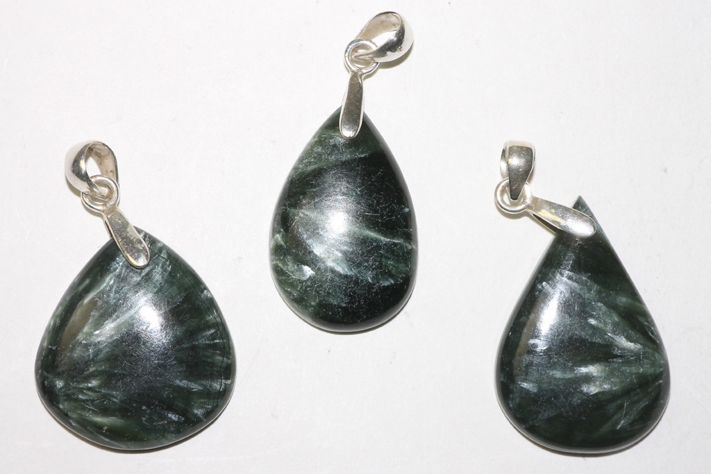 Seraphinite pendant drops with silver eyelet