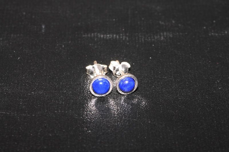 Lapis earsticks 4mm cab. Sterling-silver