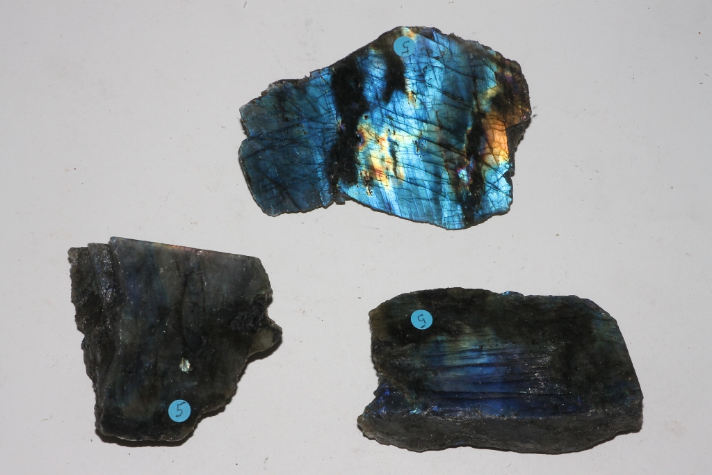 Labradorite one site polished Madag. 250-300gr