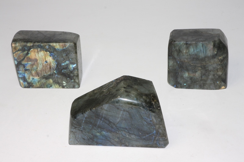 Labradorite polished all around 800-1000gr