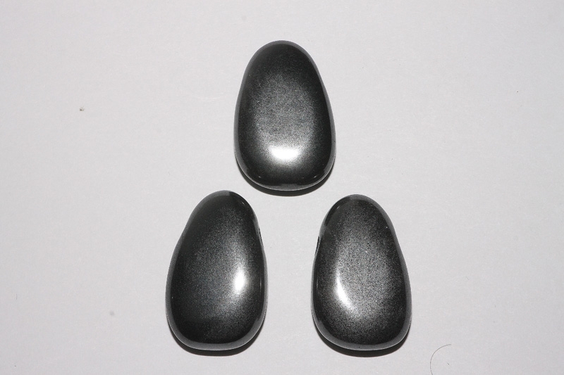 Set of 5 Hematite tumbled stones drilled