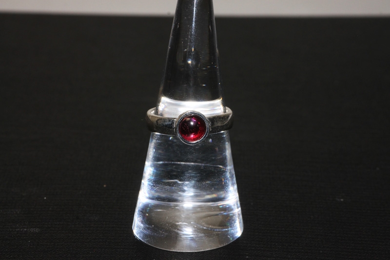 Garnet ring ca. 6mm Sterling-silver