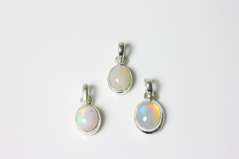 Opal Anhänger Cab. ca.12x10mm 925erSilber
