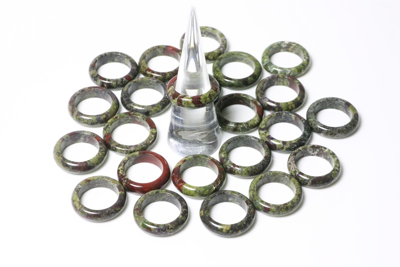 10erSet Drachenblutstein Ringe ca.5-5,5mm