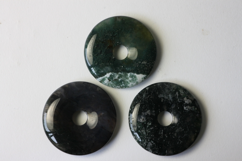 Set of 3 moss agate 40mm donuts