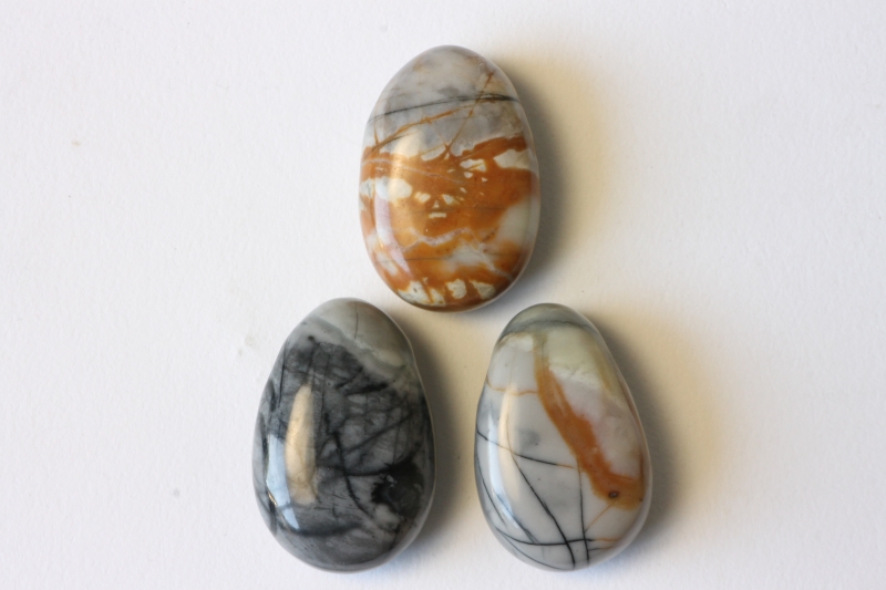 Set of 5 drilled Picasso jasper tumbled stones