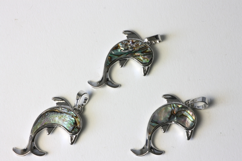 3pcs. Abalone shell pendant Dolphins