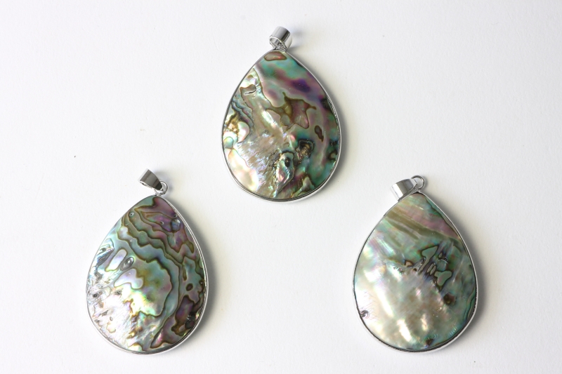 3pcs. Abalone shell pendant drop