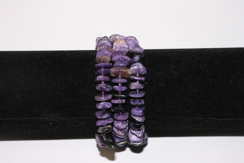 Charoite disc bracelet with glass beads