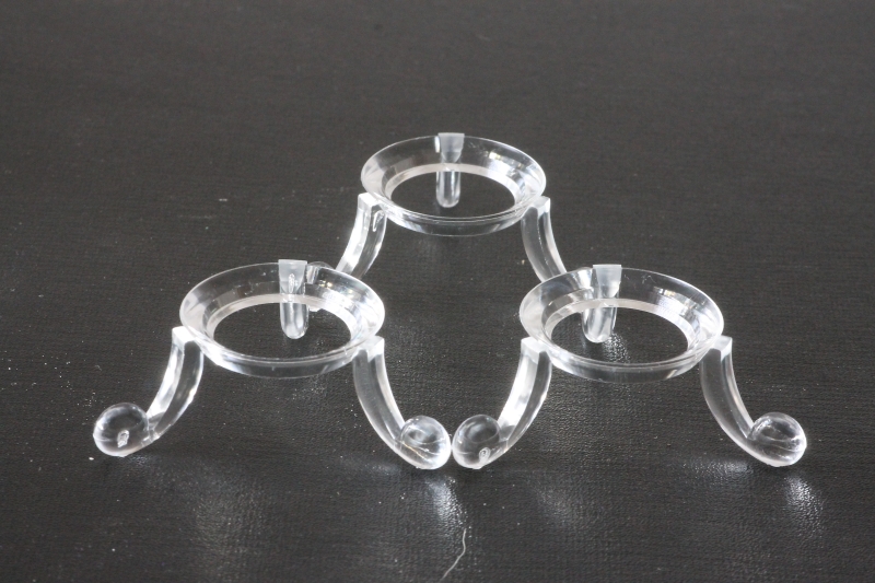 20pcs. Clear plastic stand for balls and eggs