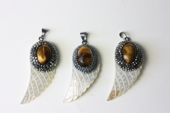 Wing pendant mother of pearl / tiger eye