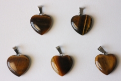 10pcs. Heart pendant 20mm tiger eye