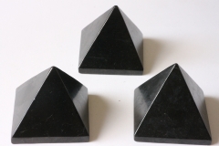 Schungit-Pyramide 50mm