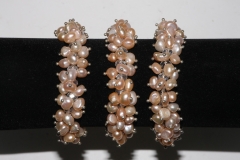 SW pearl bracelet rosé with glass beads on stretch