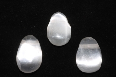 Set of 5 selenite white tumbled stone drilled