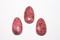 Set of 5 Thulit tumbled stones drilled