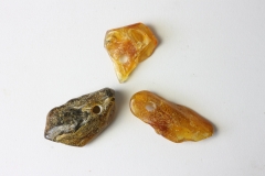 Set of 3 drilled natural amber tumbled stones