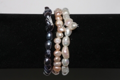 Power bracelet / freshwater cultured pearl